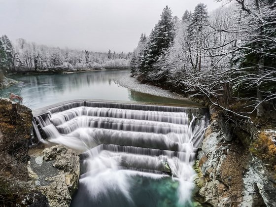 SPECTACULAR WATERFALL I