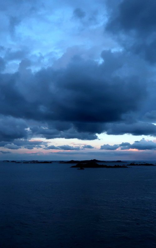 Fin de journée sur l'archipel de Chausey... by Philippe berthier