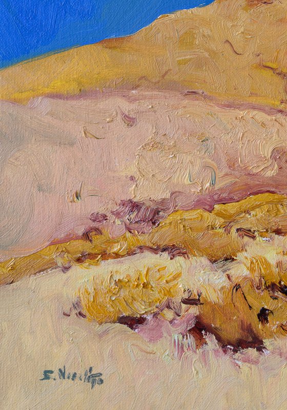 Desert. Golden Hills