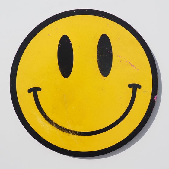 Large Distressed Smiley Face No9