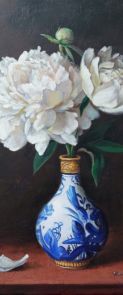 ”Peonies in a Chinese vase” by Anna Silabrama