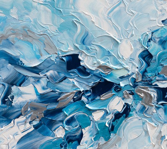 Whispering blue