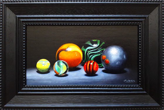 Marbles in chiaroscuro