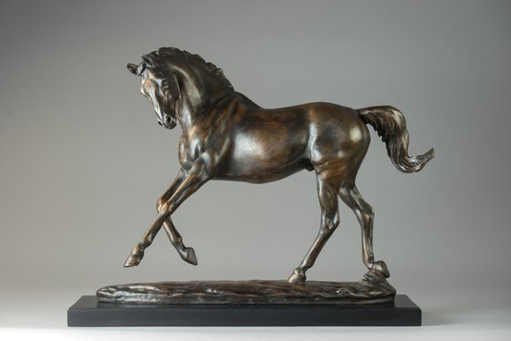 Large Playing Horse Bronze Res