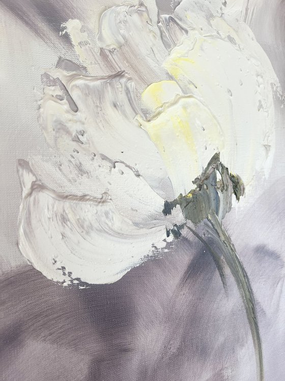 White watchtexture peonies
