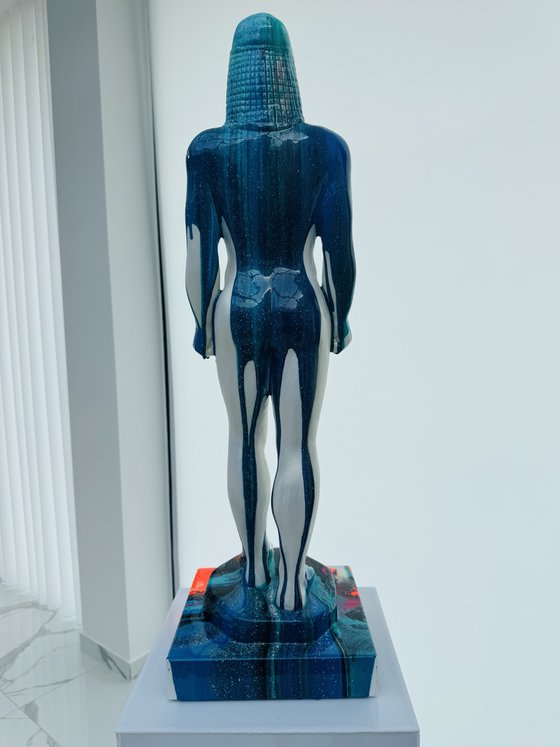 Kouros Reborn