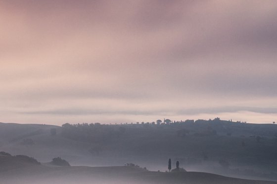 A tuscan homestead at dawn (2)
