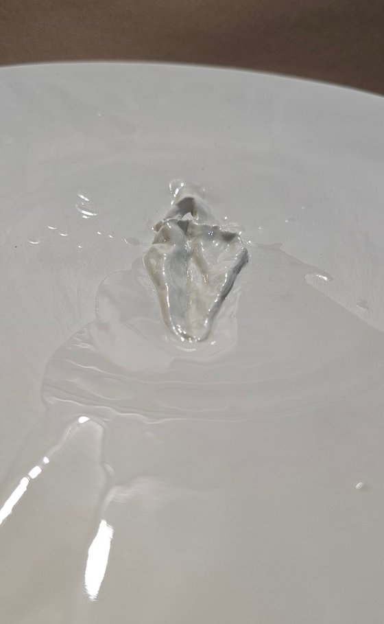 "Vulva Hypnotica XVI"