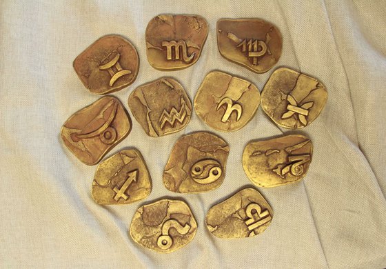 Set of 12 zodiac symbols