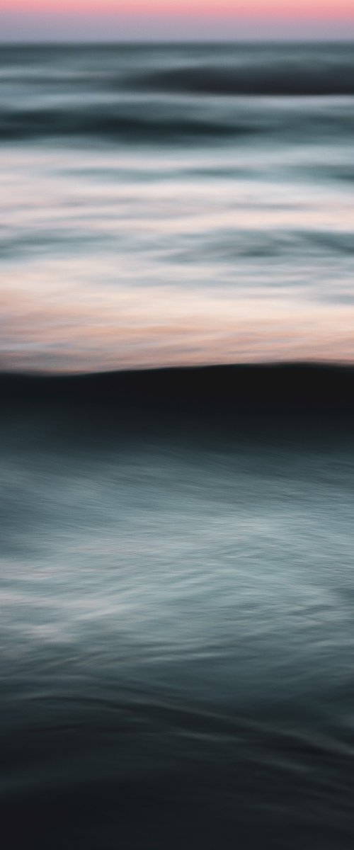 The Uniqueness of Waves XXVIII by Tal Paz-Fridman