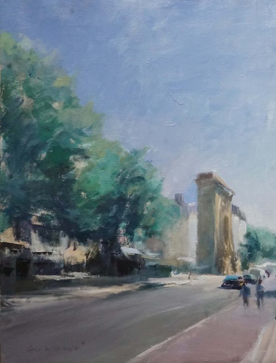 Calm on the main boulevards