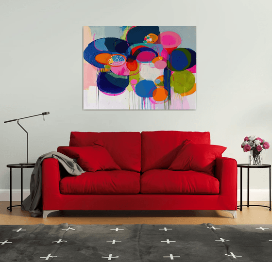 Painting of bold and bright circles 2901242