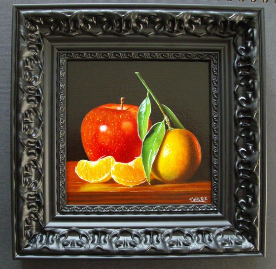 Apple with clementine