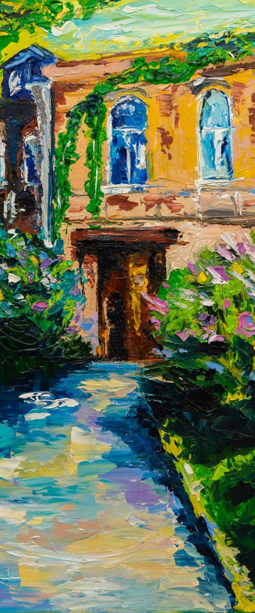 Moscow Courtyard by Vladyslav Durniev