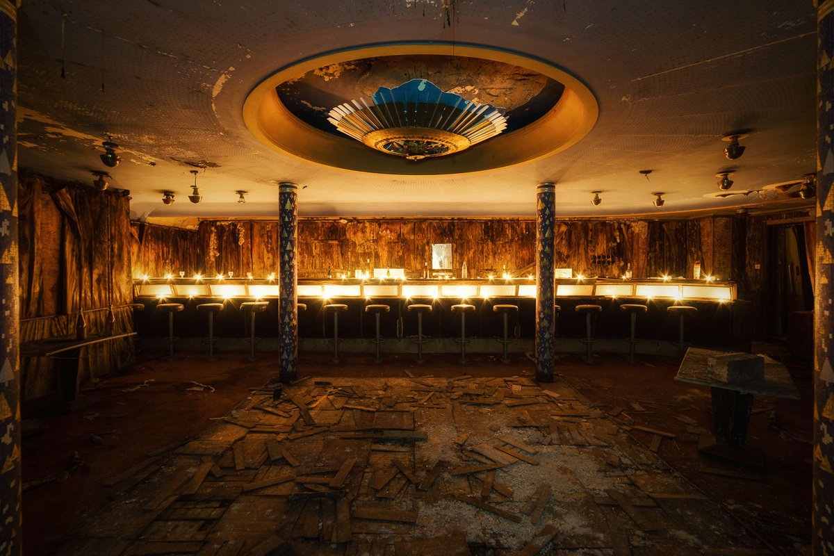 Photorealistic Cityscapes Photograph By Michael Schwan, 51 X 35", Candlelight Bar, Original Artwork